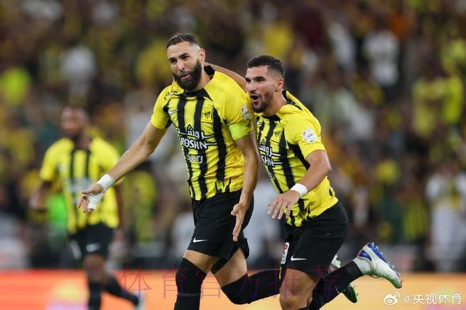 本泽马:球员给球队提供帮助 这场胜利属于团队 本泽马:球员给球队提供帮助 这场胜利属于团队